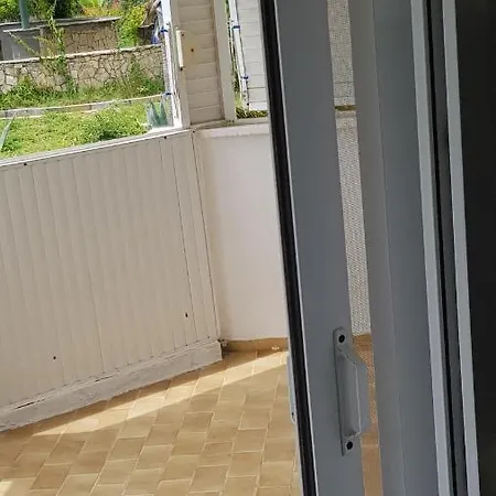 Denize Sifir, Havuz, Esyali Kiralik Daire