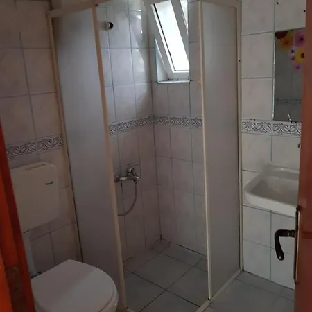 Denize Sifir, Havuz, Esyali Kiralik Daire
